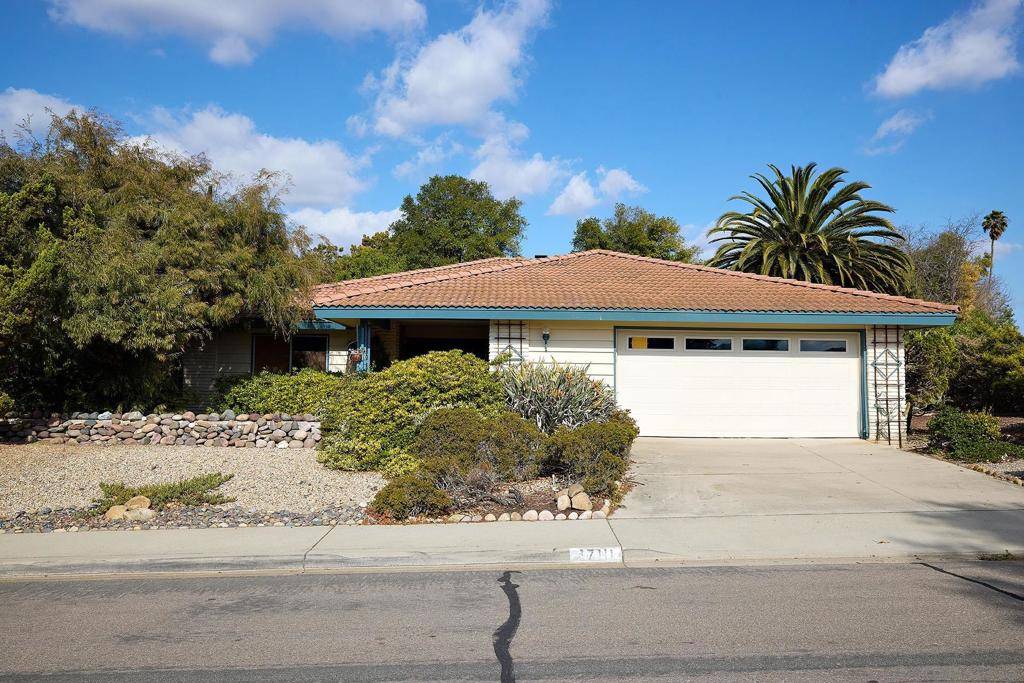 17111 Prado Pl., San Diego, CA 92128