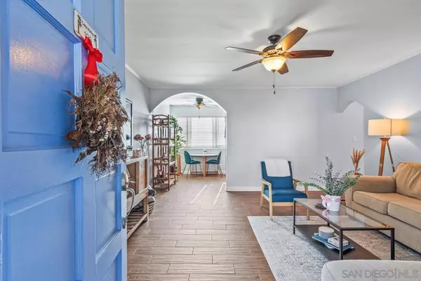 San Diego, CA 92107,5075 Narragansett Ave #106