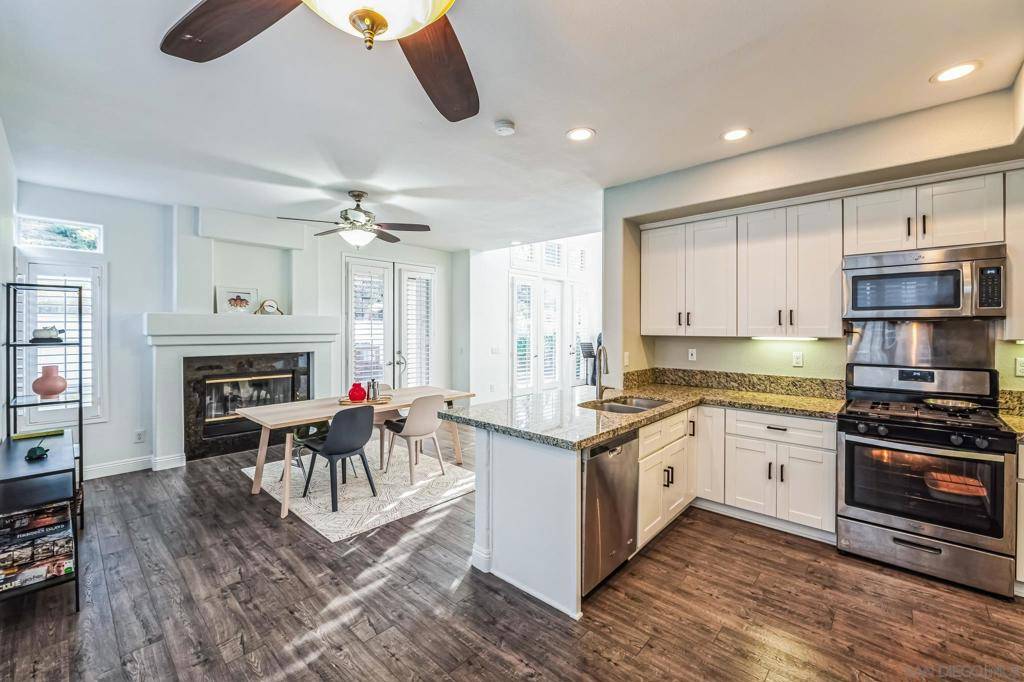 Oceanside, CA 92056,3682 Via Bernardo