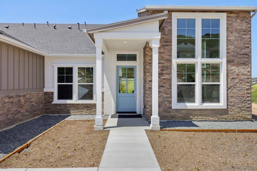 Poway, CA 92064,15130 Larchmont St