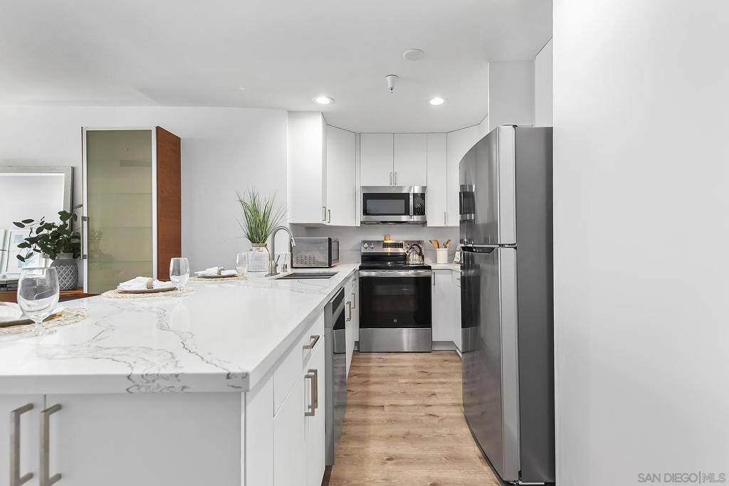 San Diego, CA 92109,4667 Ocean Blvd #108