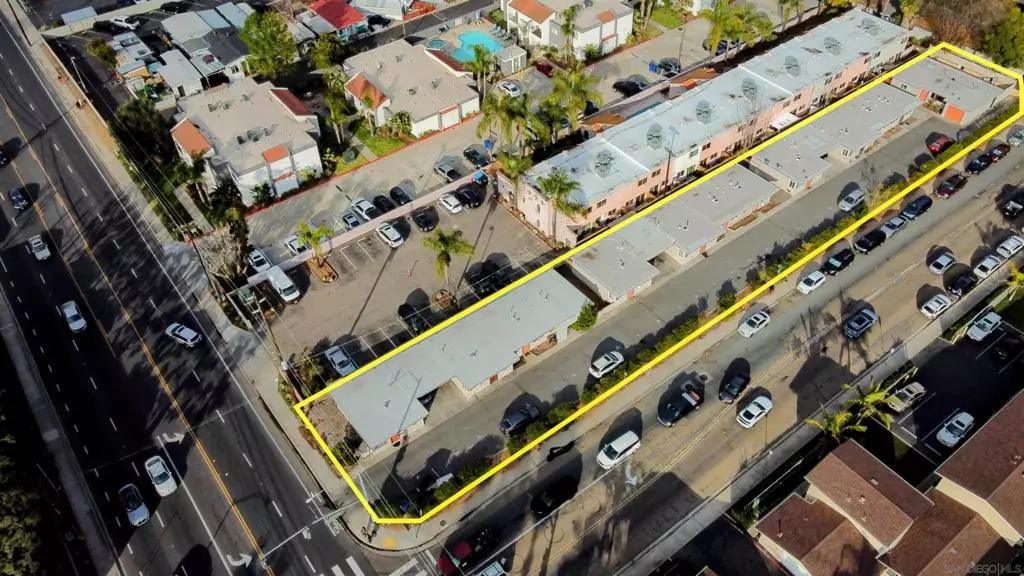 El Cajon, CA 92020,275 S Mollison Ave
