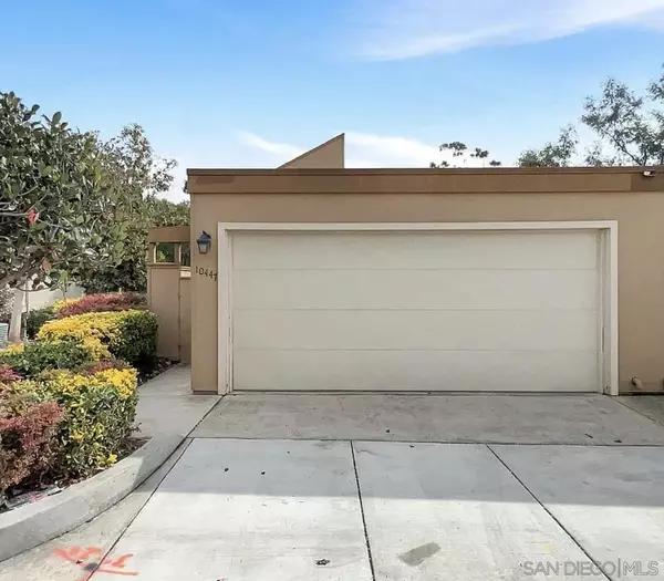 10447 Caminito Banyon, San Diego, CA 92131