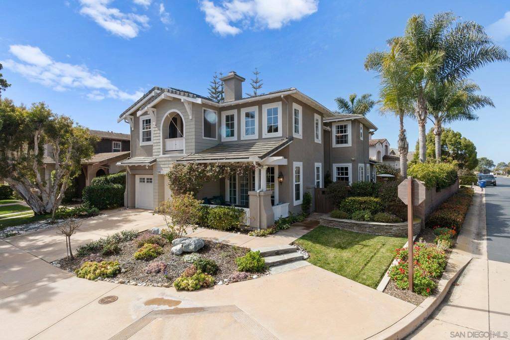 590 Cypress Hills Dr, Encinitas, CA 92024