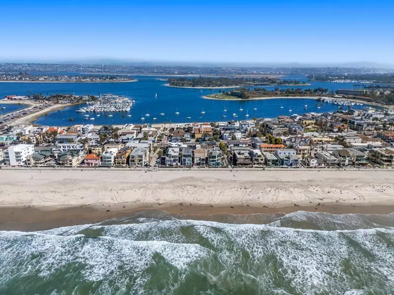 814 Kingston Ct, San Diego, CA 92109