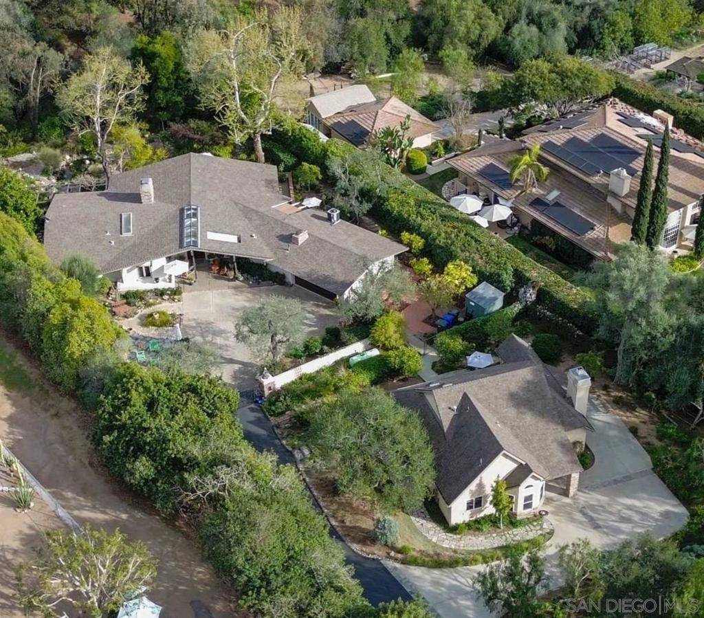 813 Hamilton Ln, Fallbrook, CA 92028