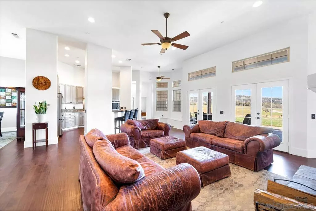 Ramona, CA 92065,1005 Elm St