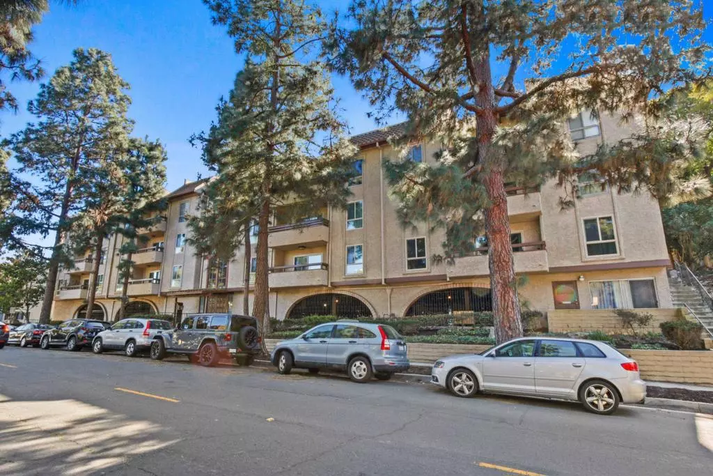 Rancho Palos Verdes, CA 90275,5718 Ravenspur Dr #307