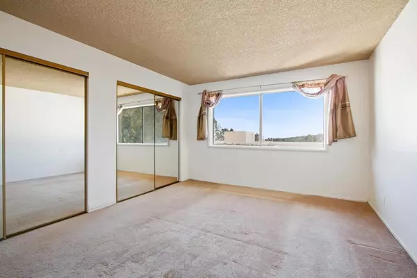 Rancho Palos Verdes, CA 90275,5718 Ravenspur Dr #307
