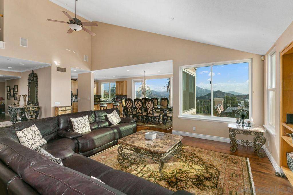 El Cajon, CA 92019,1566 Plantation Way