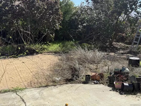 Montclair, CA 91763,10065 Tudor Ave