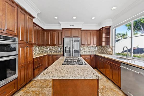 Carlsbad, CA 92009,7925 via ensenada