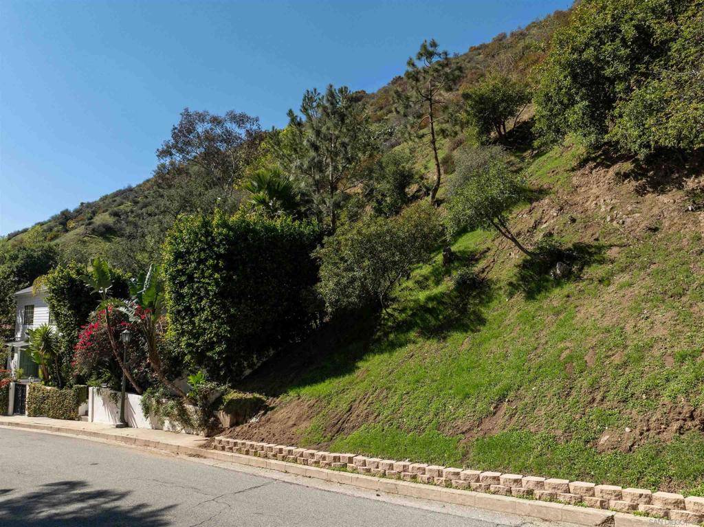Los Angeles, CA 90068,2133 Outpost Drive