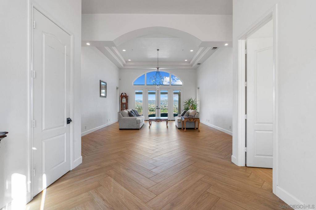2255 Los Altos De Cerro, Ramona, CA 92065