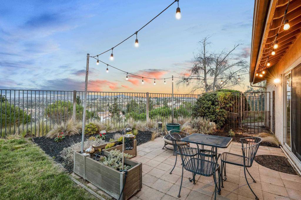 Oceanside, CA 92056,1340 Sunglow Dr