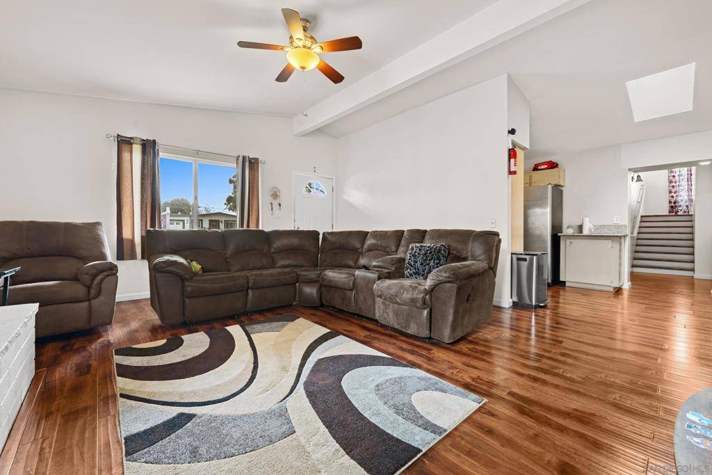 554 Lindsay St, El Cajon, CA 92020