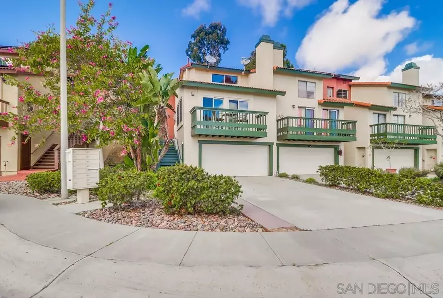 6826 Camino Berdecio, San Diego, CA 92111