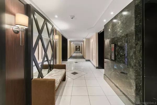 Coronado, CA 92118,1730 Avenida Del Mundo #610