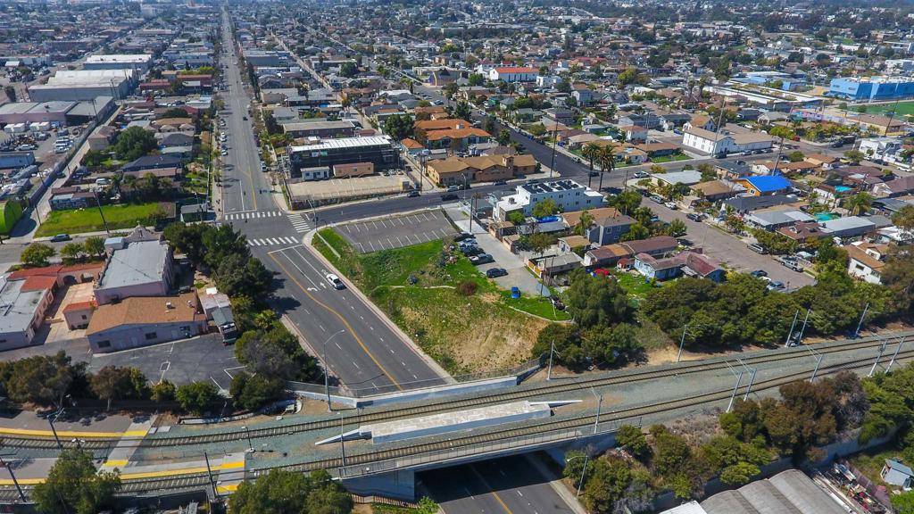 San Diego, CA 92102,3204 Imperial Avenue