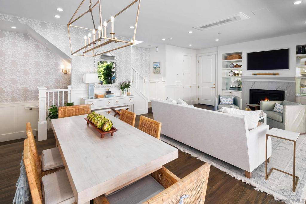 Coronado, CA 92118,552 G Avenue
