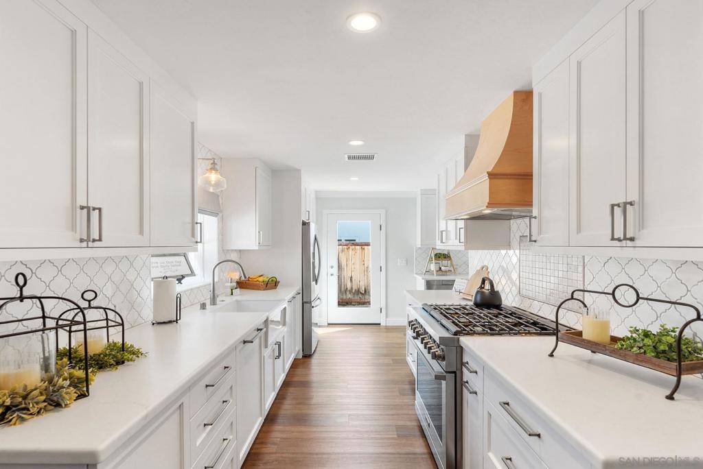 Poway, CA 92064,13736 Tobiasson Rd
