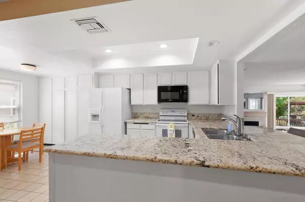 Ramona, CA 92065,15864 Green Haven Ct.