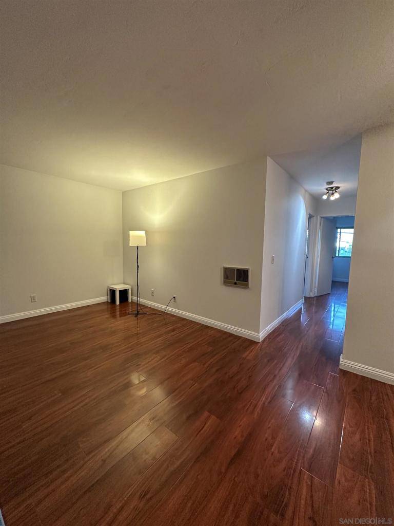 San Diego, CA 92116,3535 Monroe Ave #6