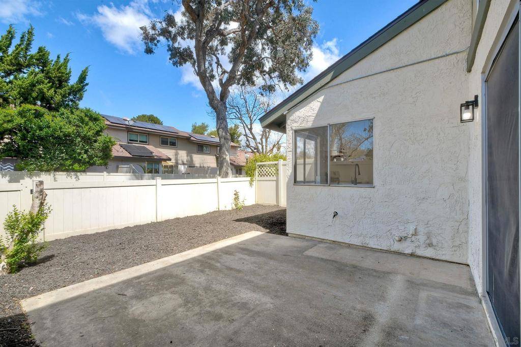 Escondido, CA 92026,216 Crestview Glen