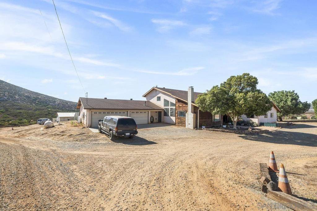 Dulzura, CA 91917,18995 Highway 94