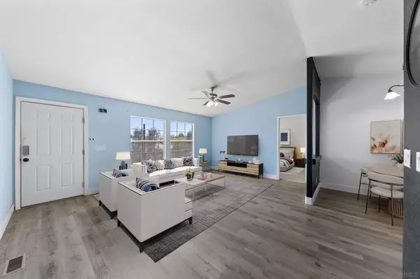 23894 Sierra Dr,  Canyon Lake,  CA 92587