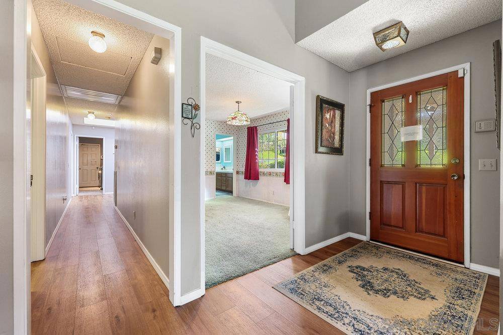 Escondido, CA 92026,29873 Circle R Creek Ln