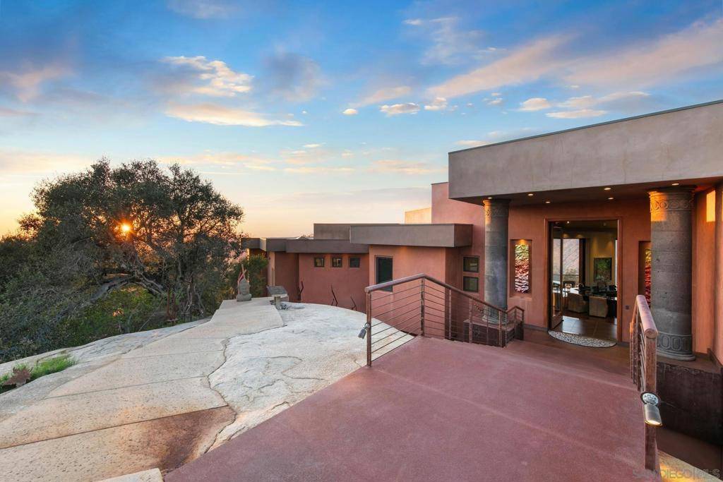 Ramona, CA 92065,19210 Highland Hills Dr
