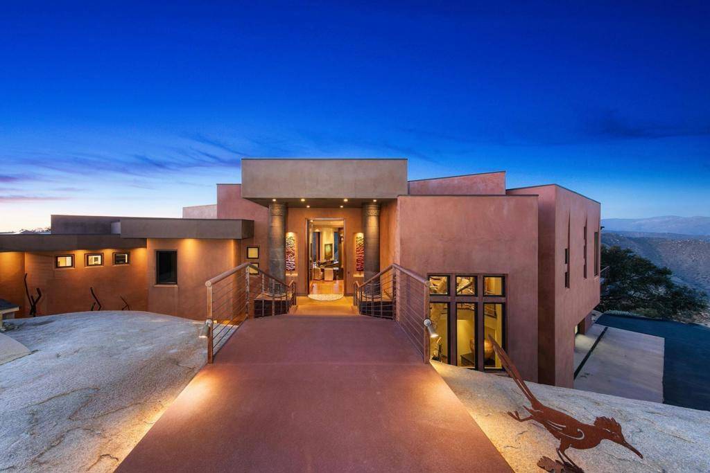 19210 Highland Hills Dr, Ramona, CA 92065
