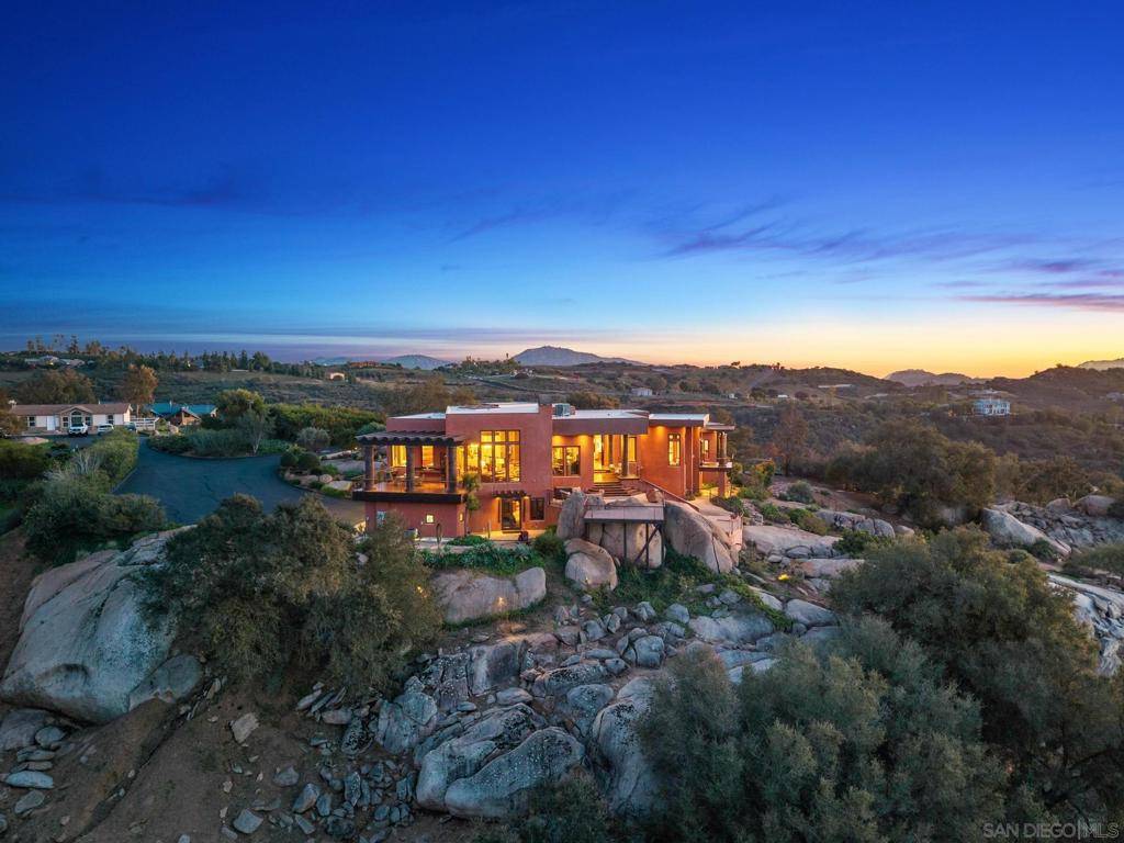 Ramona, CA 92065,19210 Highland Hills Dr