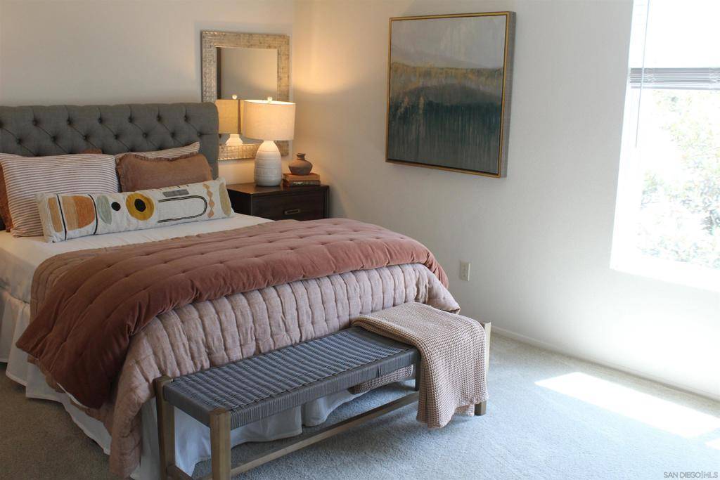 San Diego, CA 92104,2939 Laurel St #204