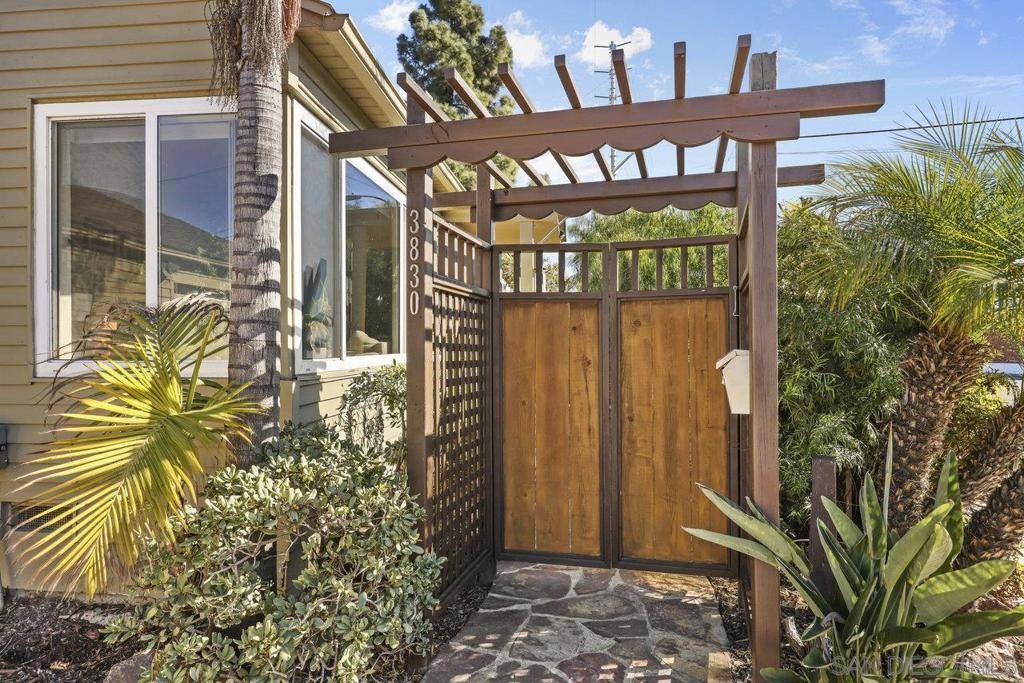 3830 40 Tennyson St, San Diego, CA 92107