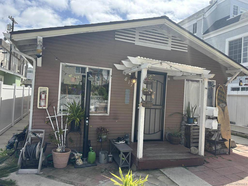 San Diego, CA 92109,817 817 1/2 Ormond Ct.