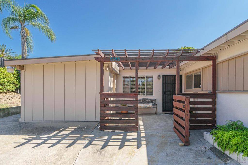 La Mesa, CA 91942,5393 Mary Fellows Avenue