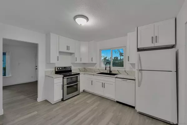 Escondido, CA 92025,1104 S Escondido Blvd