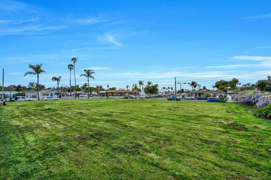 Escondido, CA 92025,1102 S Escondido Blvd