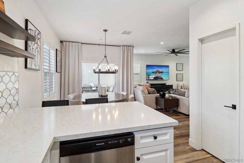 El Cajon, CA 92021,1876 Olivia St