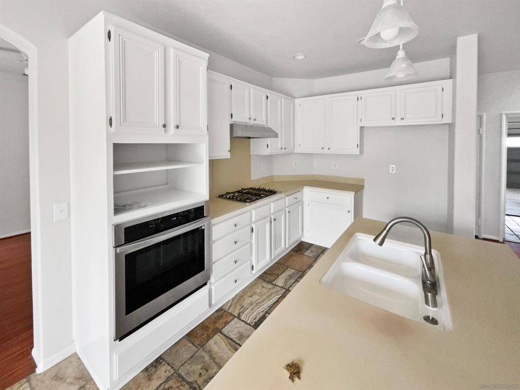 Chula Vista, CA 91913,1393 Misty Ridge Pl