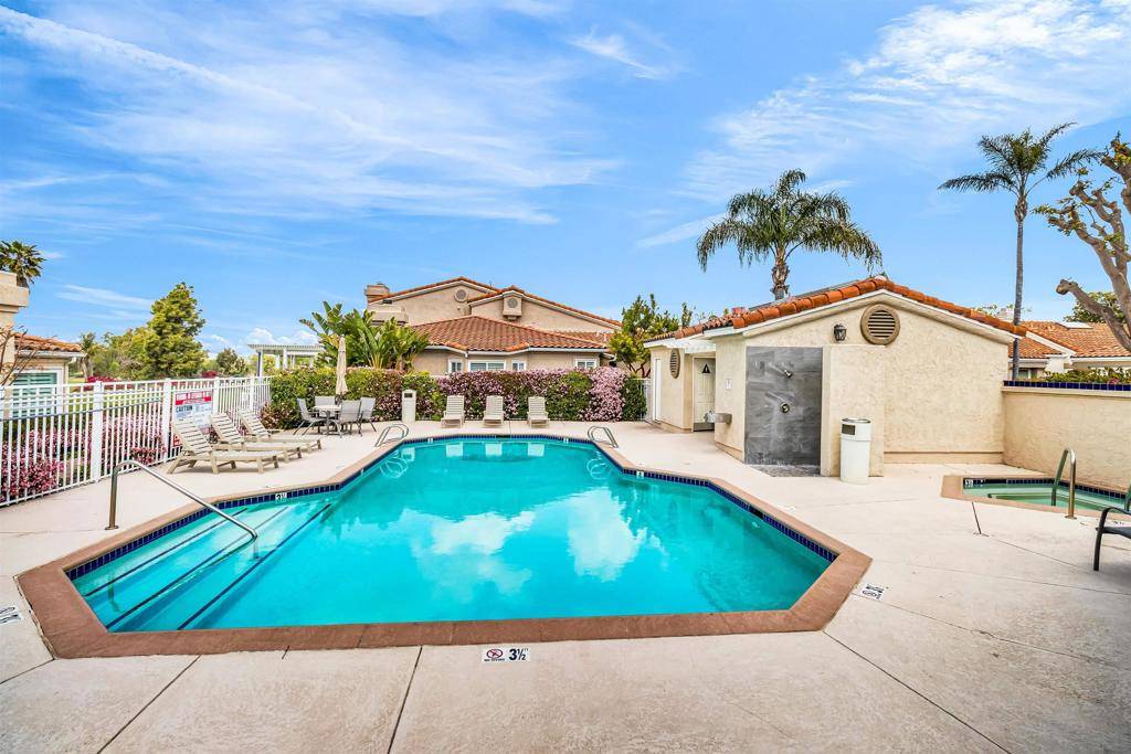 San Diego, CA 92128,12132 Royal Birkdale Row #404E
