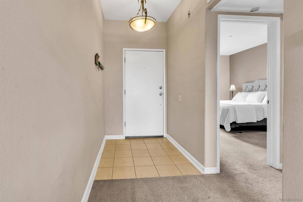 San Diego, CA 92128,12132 Royal Birkdale Row #404E
