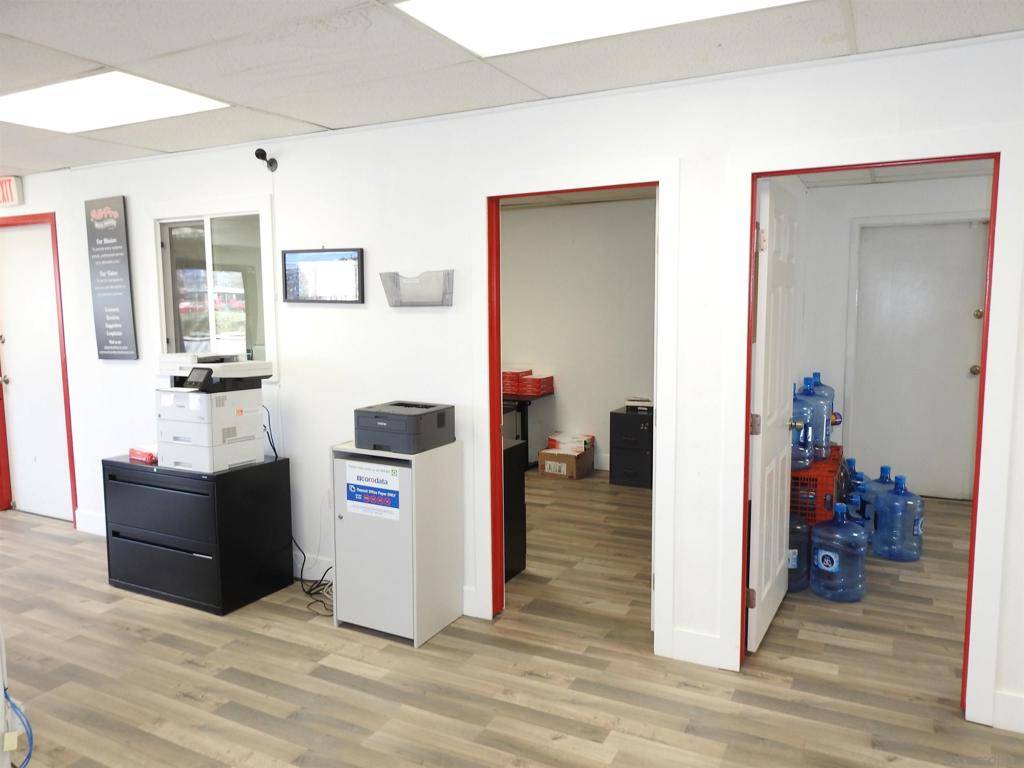 Santee, CA 92071,10503 Mission Gorge Rd