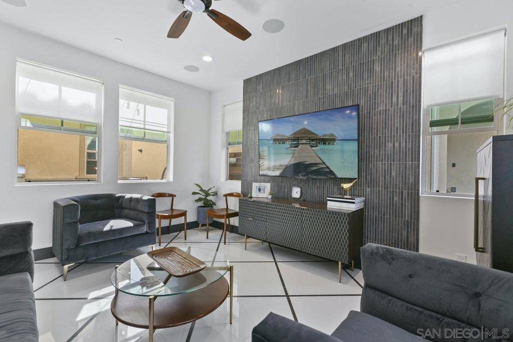 Chula Vista, CA 91913,2048 Avenida Andanza