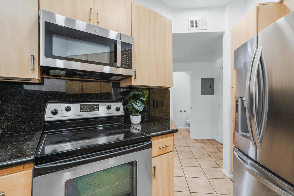 San Diego, CA 92101,101 Market St #121