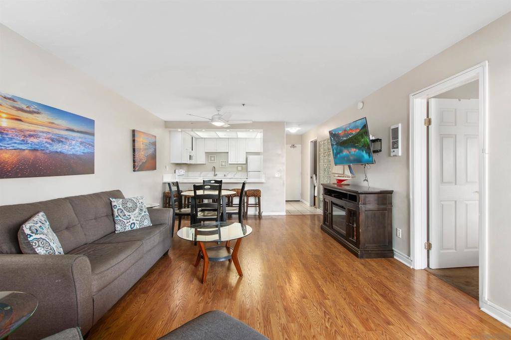 San Diego, CA 92109,4465 Ocean Blvd #6