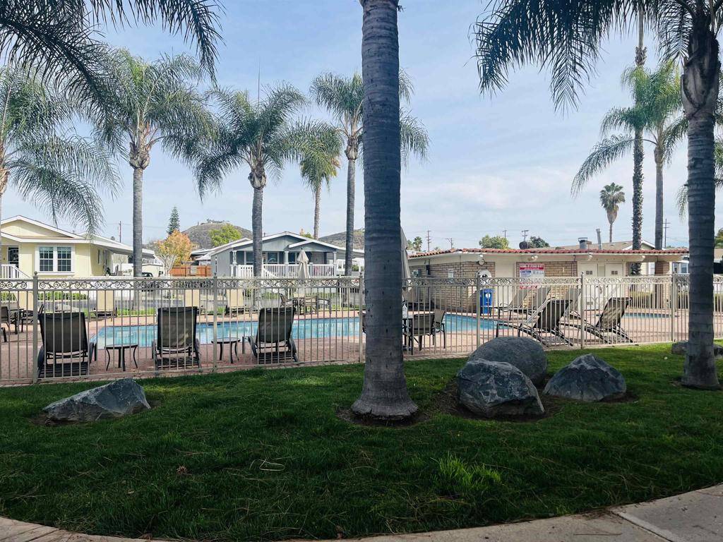 El Cajon, CA 92021,450 E Bradley #36