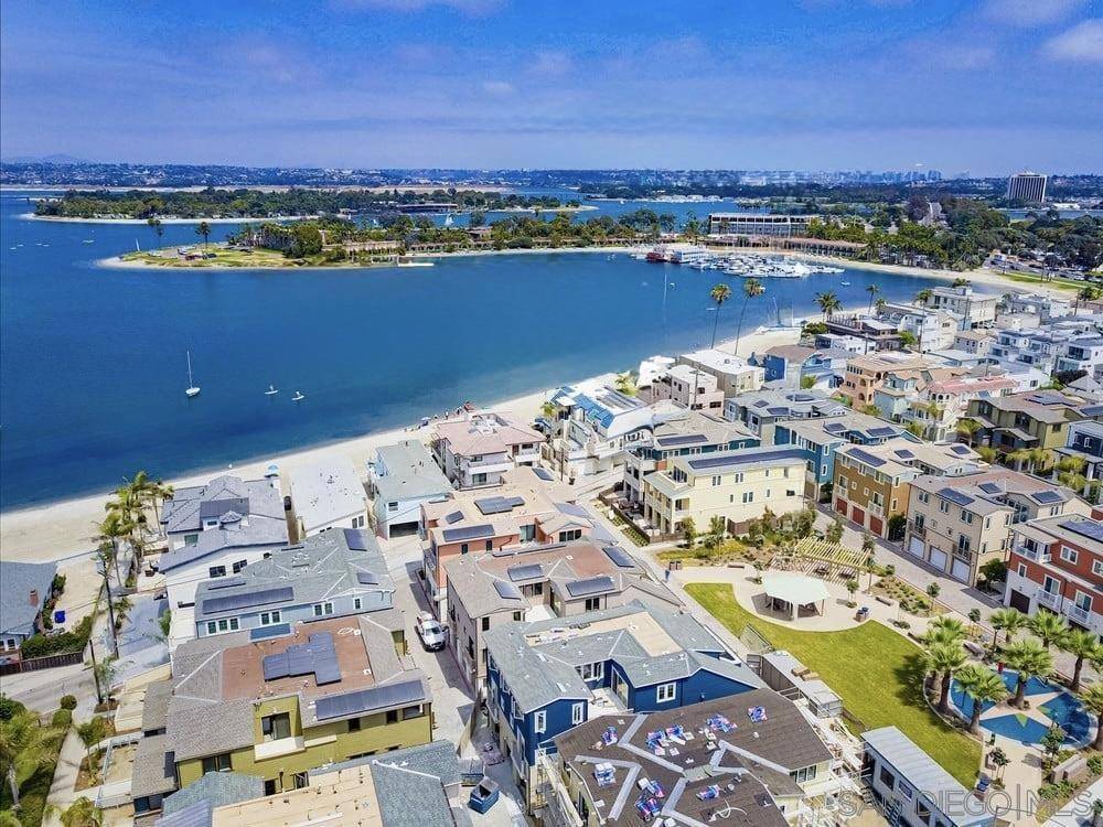 San Diego, CA 92109,826 Jersey Ct